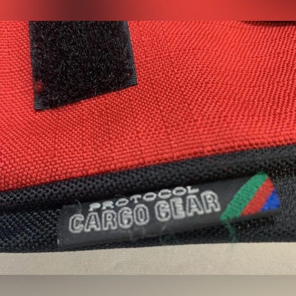 Protocol Travel Messenger Bag Canvas Red and Black Crossbody Purse Medium Size - Picture 4 of 13